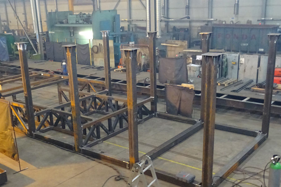 Seafastening structures